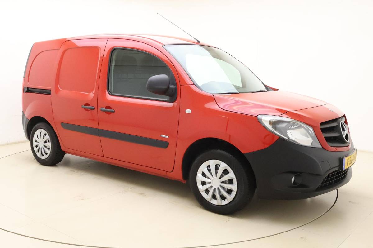 Mercedes-Benz Citan Mercedes-Benz Citan 108 CDI BlueEFFICIENCY Trekhaak | Schuifdeur rechts | Start/stop systeem |