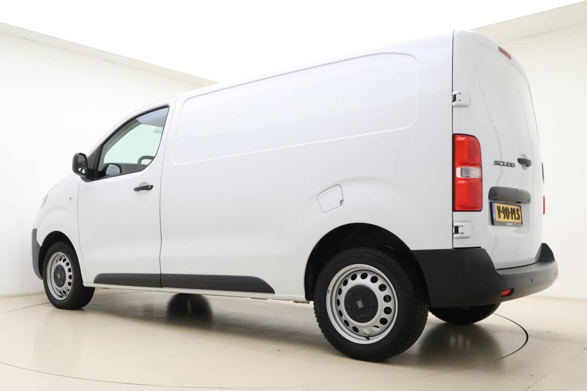 Fiat Scudo Fiat Scudo 2.0 Diesel 145 L2 | Navigatie | Laadruimte betimmering | Camera | 3 Zitplaatsen | Cruise control | Mistlampen voor | Airco | Zijschuifdeur