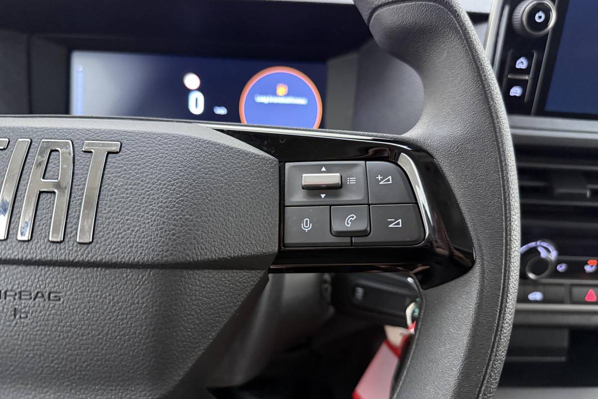 Fiat Scudo Fiat Scudo 2.0 Diesel 145 L2 | Navigatie | Laadruimte betimmering | Camera | 3 Zitplaatsen | Cruise control | Mistlampen voor | Airco | Zijschuifdeur