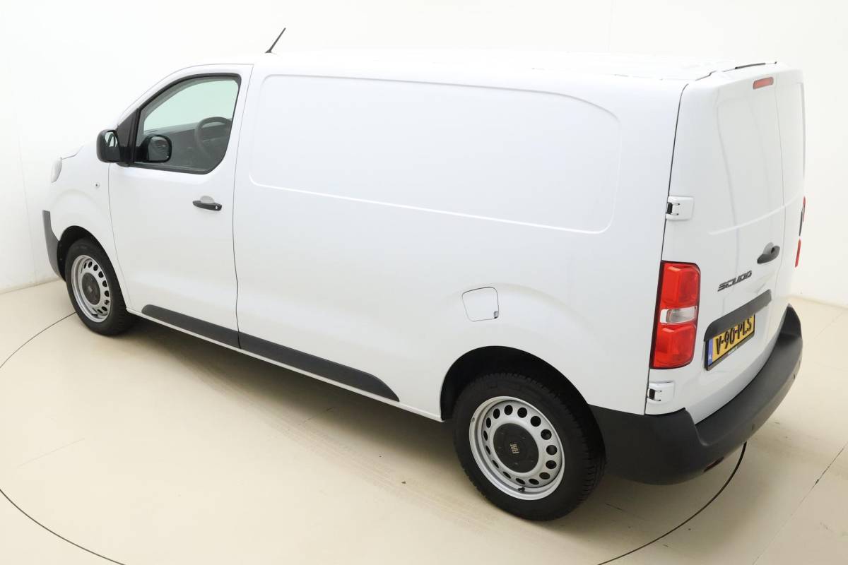 Fiat Scudo Fiat Scudo 2.0 Diesel 145 L2 | Navigatie | Laadruimte betimmering | Camera | 3 Zitplaatsen | Cruise control | Mistlampen voor | Airco | Zijschuifdeur
