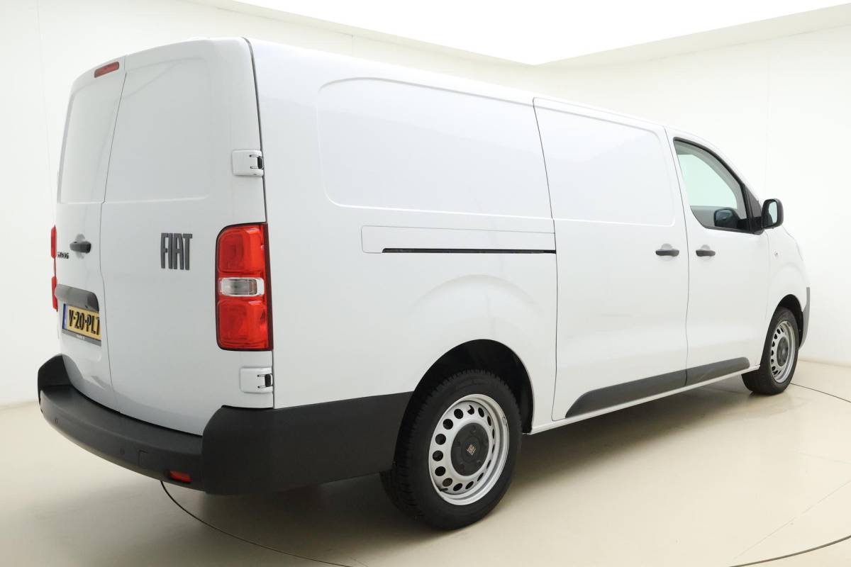 Fiat Scudo Fiat Scudo 2.0 Diesel 145pk L3 | Navigatie |  3 Zitplaatsen | Achteruitrijcamera | Airco | Apple Carplay/Android Auto | Laadruimte betimmering | 2500 kg trekgewicht | Digitaal dashboard