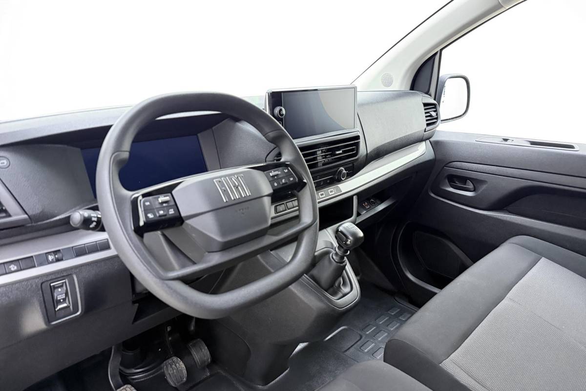 Fiat Scudo Fiat Scudo 2.0 Diesel 145pk L3 | Navigatie |  3 Zitplaatsen | Achteruitrijcamera | Airco | Apple Carplay/Android Auto | Laadruimte betimmering | 2500 kg trekgewicht | Digitaal dashboard