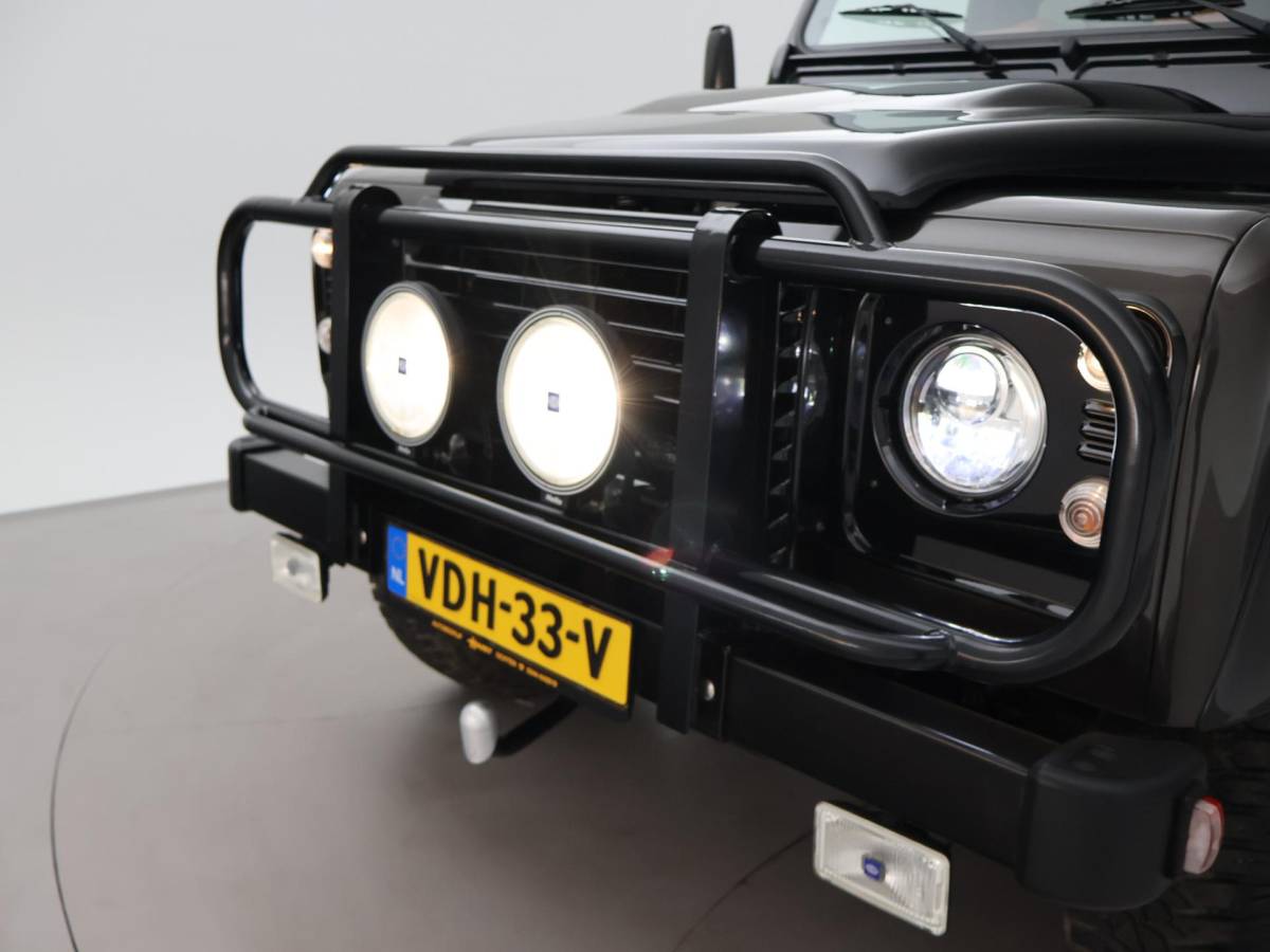 Land Rover Defender Land Rover Defender 90″ 2.2D 150 PK AUTOBIOGRAPHY GRIJS KENTEKEN *31.900 KM* UNIEK – TOPSTAAT – TWO-TONE