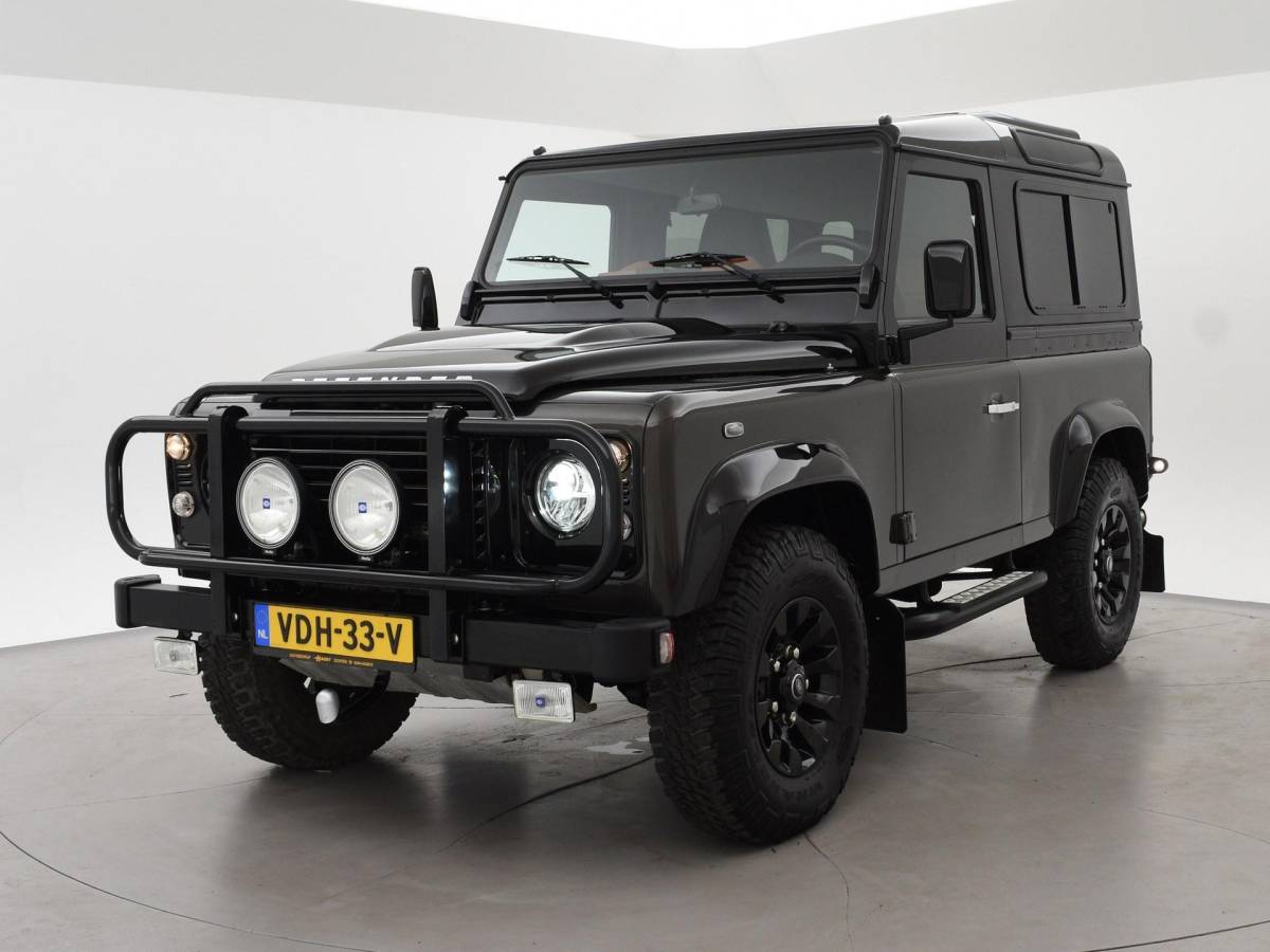 Land Rover Defender Land Rover Defender 90″ 2.2D 150 PK AUTOBIOGRAPHY GRIJS KENTEKEN *31.900 KM* UNIEK – TOPSTAAT – TWO-TONE
