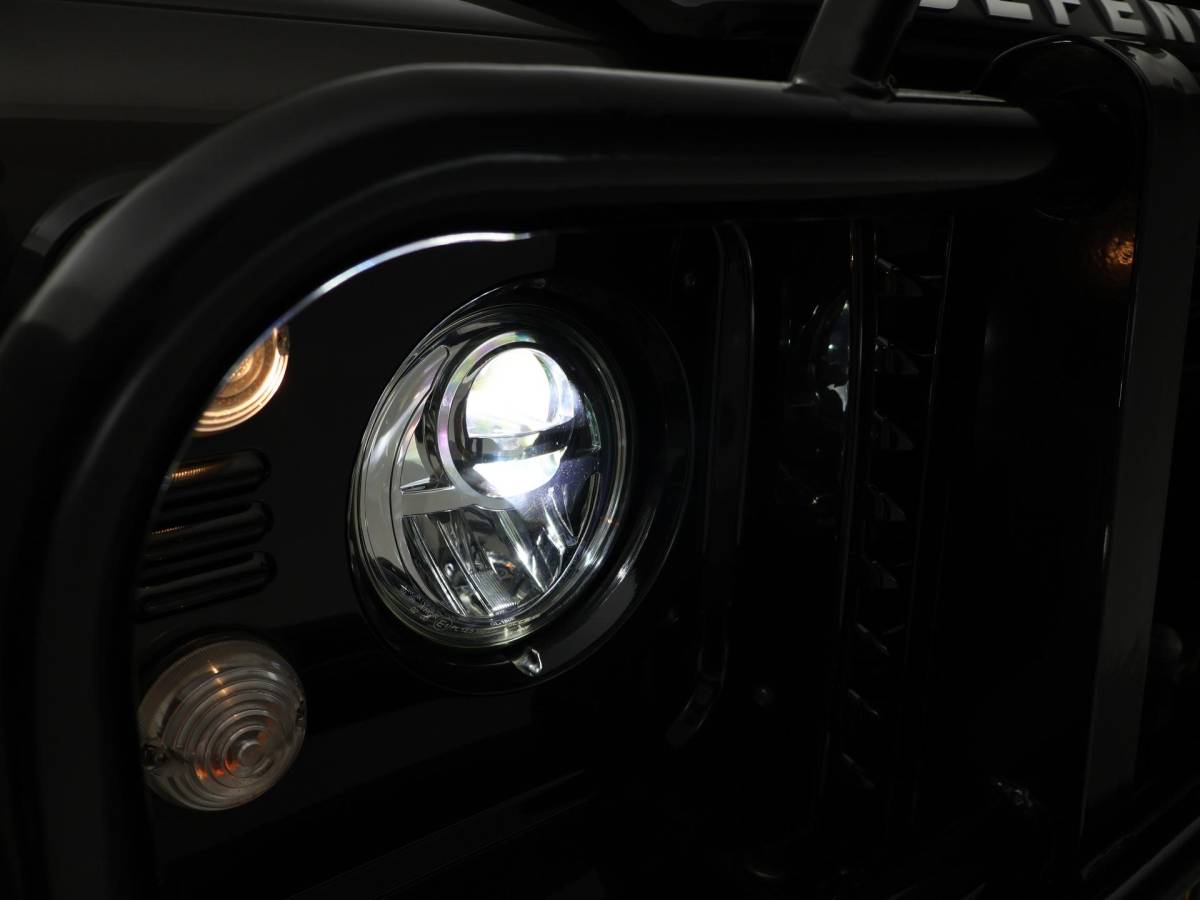 Land Rover Defender Land Rover Defender 90″ 2.2D 150 PK AUTOBIOGRAPHY GRIJS KENTEKEN *31.900 KM* UNIEK – TOPSTAAT – TWO-TONE