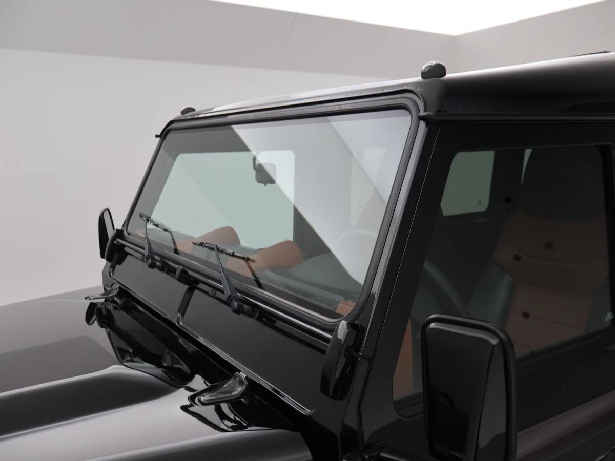 Land Rover Defender Land Rover Defender 90″ 2.2D 150 PK AUTOBIOGRAPHY GRIJS KENTEKEN *31.900 KM* UNIEK – TOPSTAAT – TWO-TONE