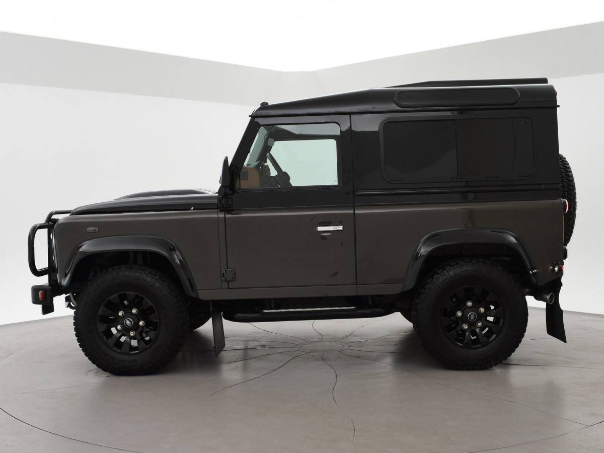 Land Rover Defender Land Rover Defender 90″ 2.2D 150 PK AUTOBIOGRAPHY GRIJS KENTEKEN *31.900 KM* UNIEK – TOPSTAAT – TWO-TONE