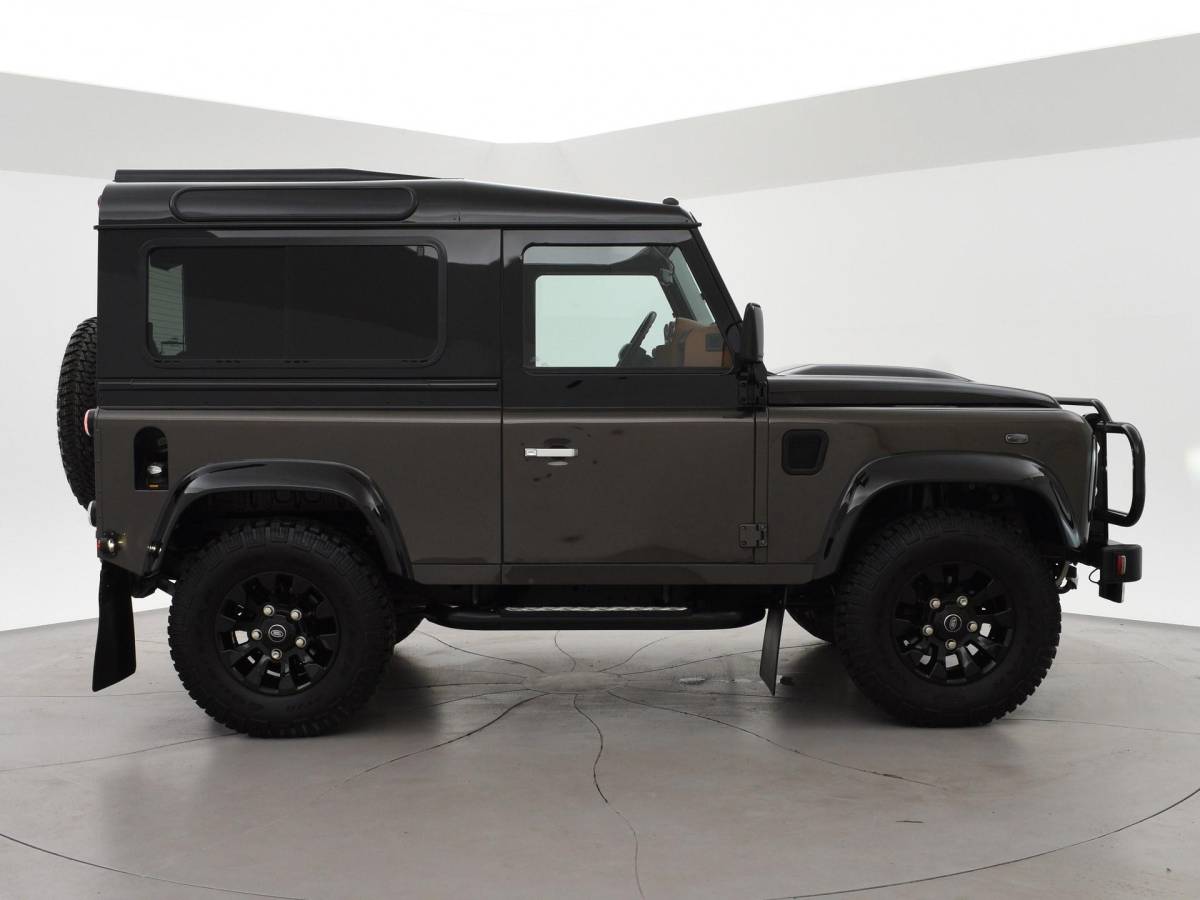 Land Rover Defender Land Rover Defender 90″ 2.2D 150 PK AUTOBIOGRAPHY GRIJS KENTEKEN *31.900 KM* UNIEK – TOPSTAAT – TWO-TONE