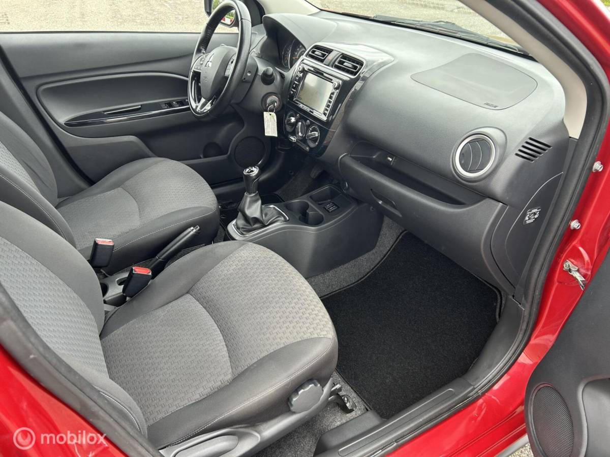 Mitsubishi Space Star Mitsubishi Space Star 1.2 Life ,  Cruise control ,Navigatie