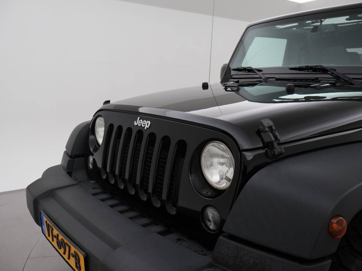 Jeep Wrangler Jeep Wrangler 2.8 CRD 200 PK SPORT AUT. 4X4 GRIJS KENTEKEN *MARGE* + TREKHAAK