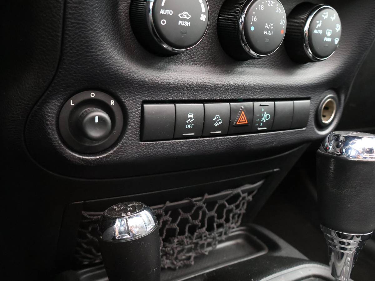 Jeep Wrangler Jeep Wrangler 2.8 CRD 200 PK SPORT AUT. 4X4 GRIJS KENTEKEN *MARGE* + TREKHAAK