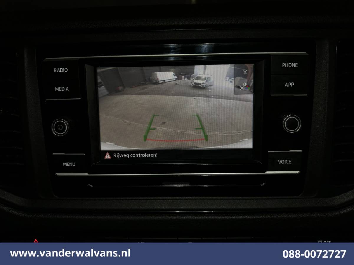 Volkswagen Crafter Volkswagen Crafter 2.0 TDI 141pk L3H3 L2H2 Euro6 Airco | Camera | Apple Carplay | Cruisecontrol | Chauffeursstoel Android Auto, Massagestoel, 2800kg trekvermogen