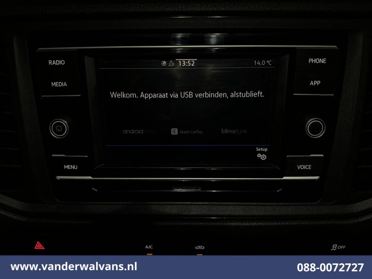 Volkswagen Crafter Volkswagen Crafter 2.0 TDI 141pk L3H3 L2H2 Euro6 Airco | Camera | Apple Carplay | Cruisecontrol | Chauffeursstoel Android Auto, Massagestoel, 2800kg trekvermogen