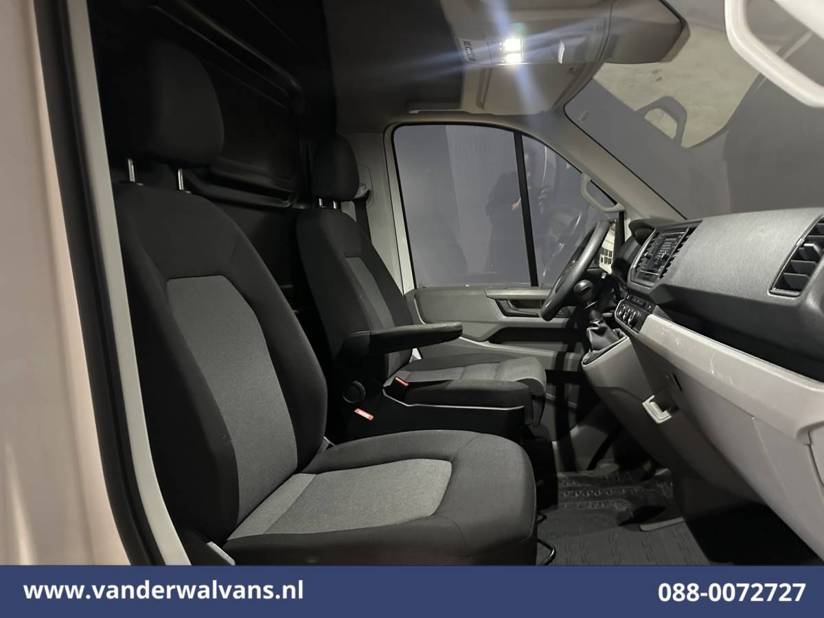 Volkswagen Crafter Volkswagen Crafter 2.0 TDI 141pk L3H3 L2H2 Euro6 Airco | Camera | Apple Carplay | Cruisecontrol | Chauffeursstoel Android Auto, Massagestoel, 2800kg trekvermogen
