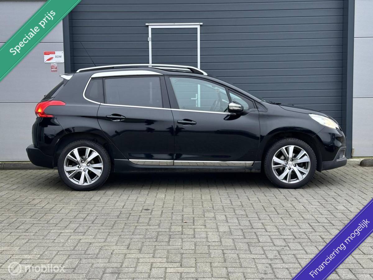 Peugeot 2008 Peugeot 2008 1.2 PureTech Féline