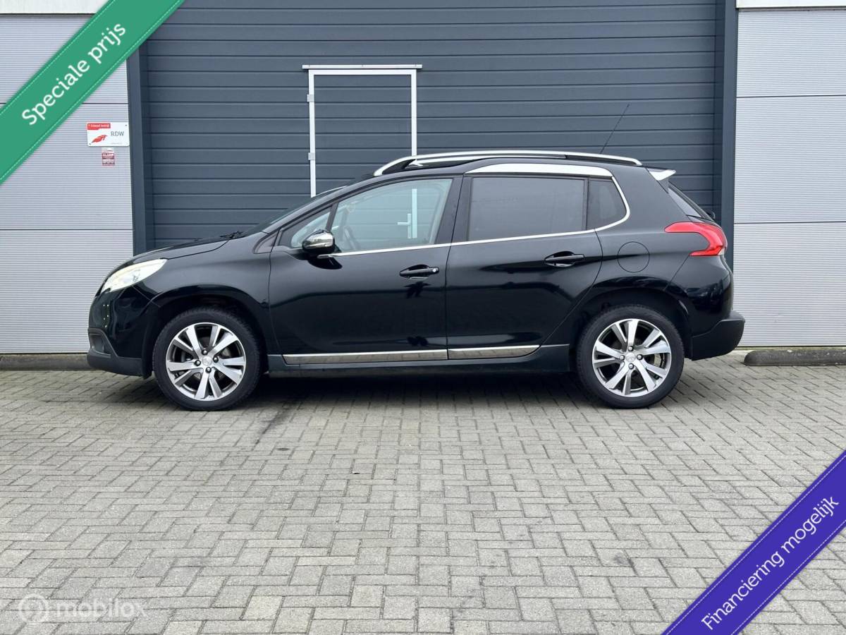 Peugeot 2008 Peugeot 2008 1.2 PureTech Féline