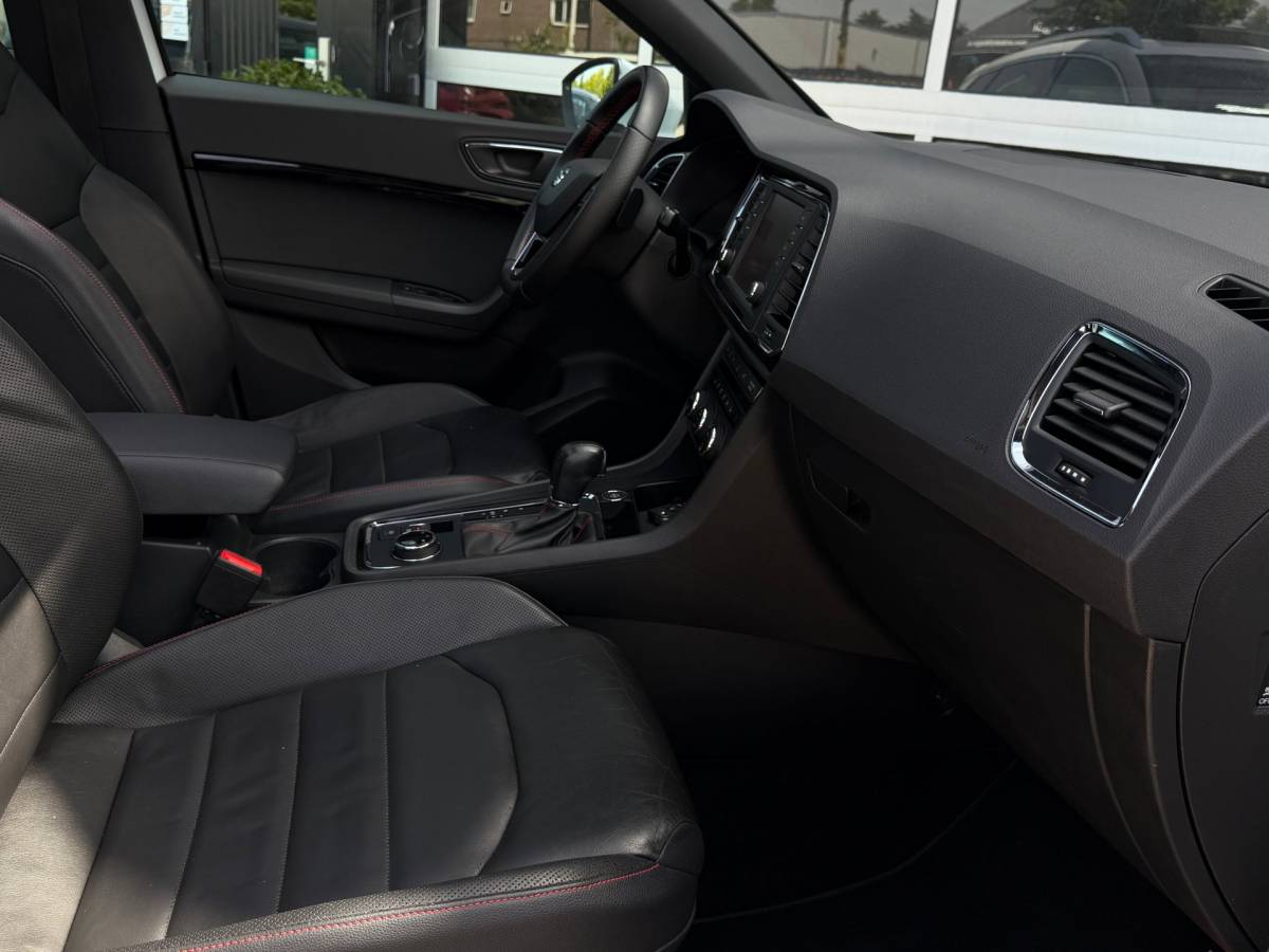 SEAT Ateca SEAT Ateca 1.5 TSI FR / Pano/Carplay/Leder/Trekhaak