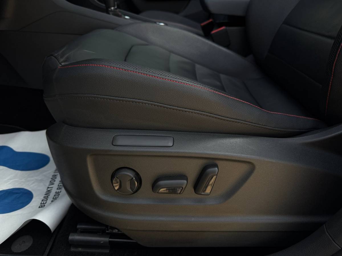 SEAT Ateca SEAT Ateca 1.5 TSI FR / Pano/Carplay/Leder/Trekhaak