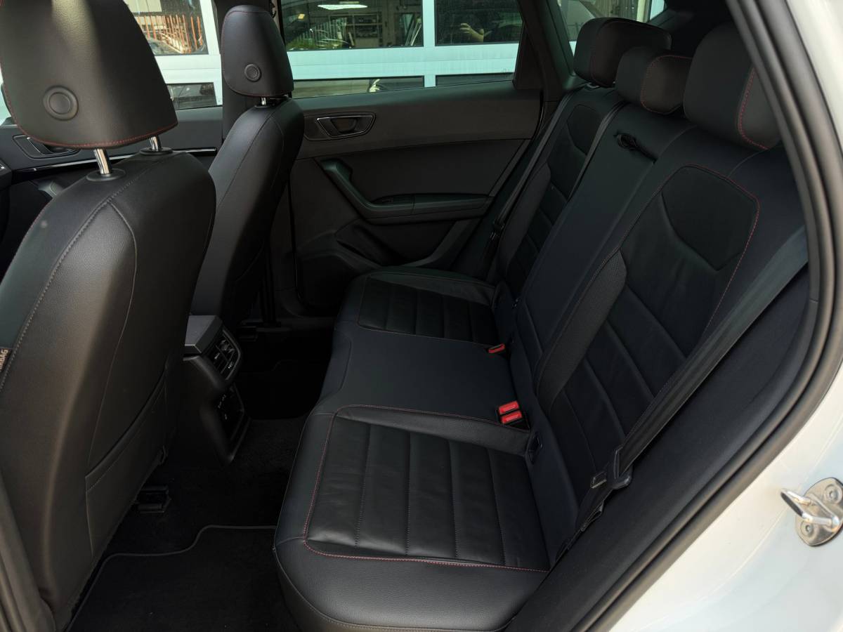 SEAT Ateca SEAT Ateca 1.5 TSI FR / Pano/Carplay/Leder/Trekhaak