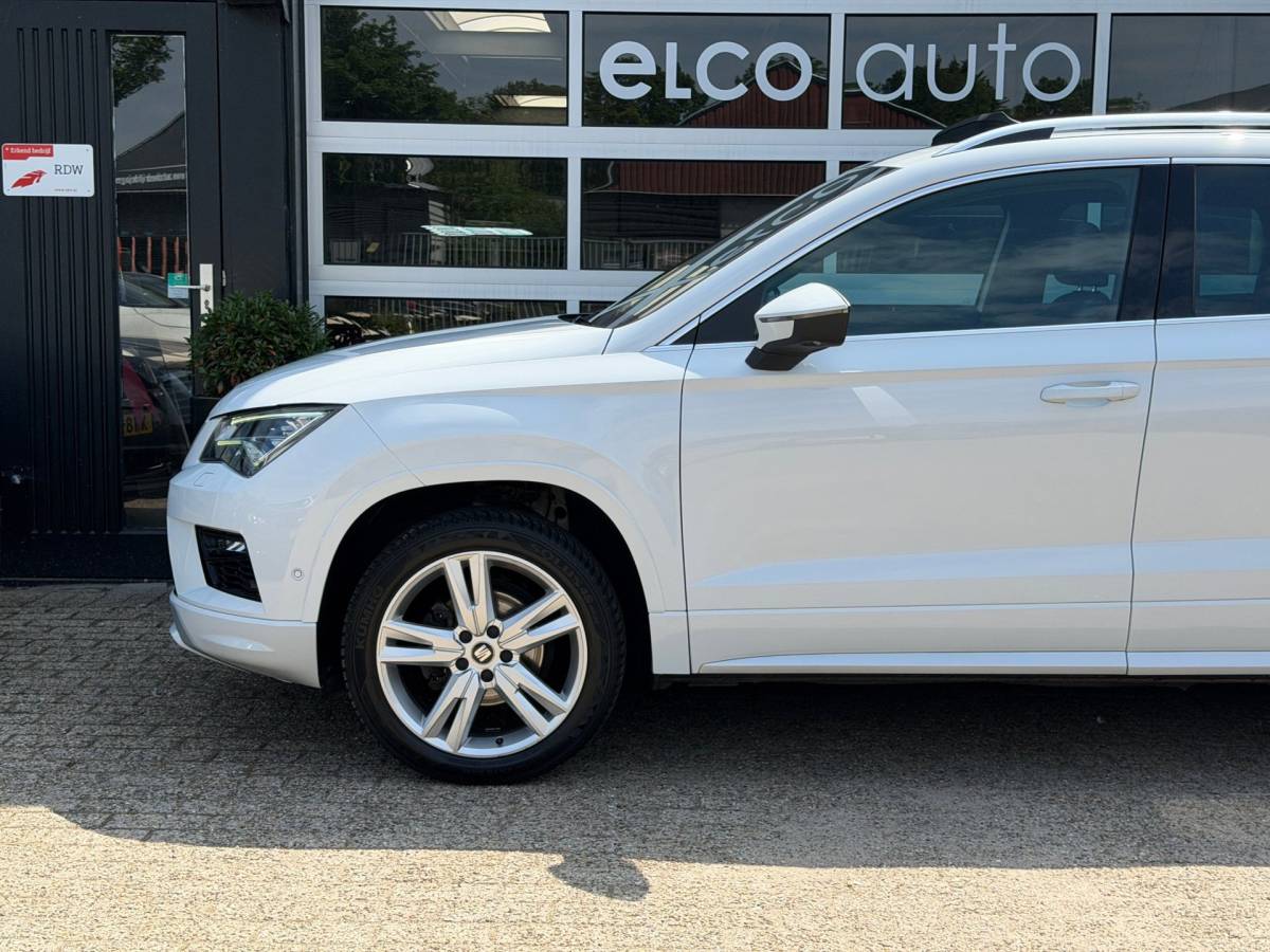 SEAT Ateca SEAT Ateca 1.5 TSI FR / Pano/Carplay/Leder/Trekhaak