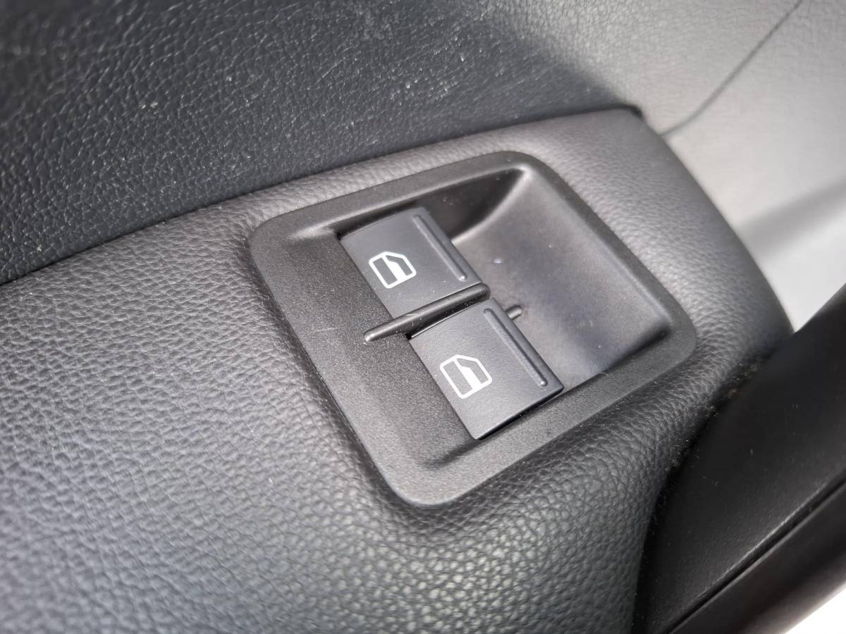 Volkswagen Caddy Volkswagen Caddy 2.0 TDI L2H1 BMT 4Motion Maxi Highline DUBBELE SCHUIFDEUR / AUTOMAAT / EURO 6 / 4X4 / NAVI