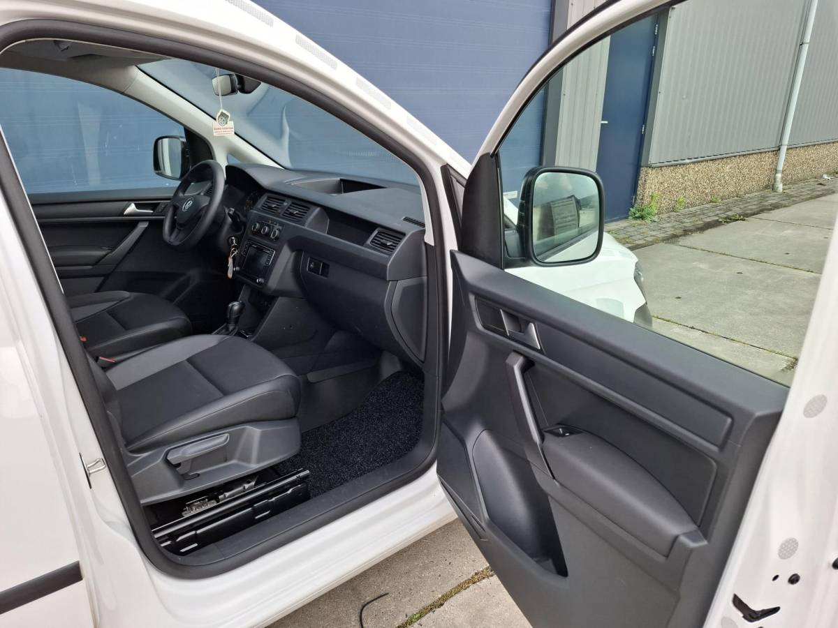 Volkswagen Caddy Volkswagen Caddy 2.0 TDI L2H1 BMT 4Motion Maxi Highline DUBBELE SCHUIFDEUR / AUTOMAAT / EURO 6 / 4X4 / NAVI