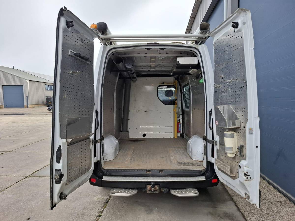 Renault Master Renault Master T35 2.3 dCi L2H2 AIRCO / CRUISE CONTROLE / IMPERIAL / TREKHAAK / EURO 6