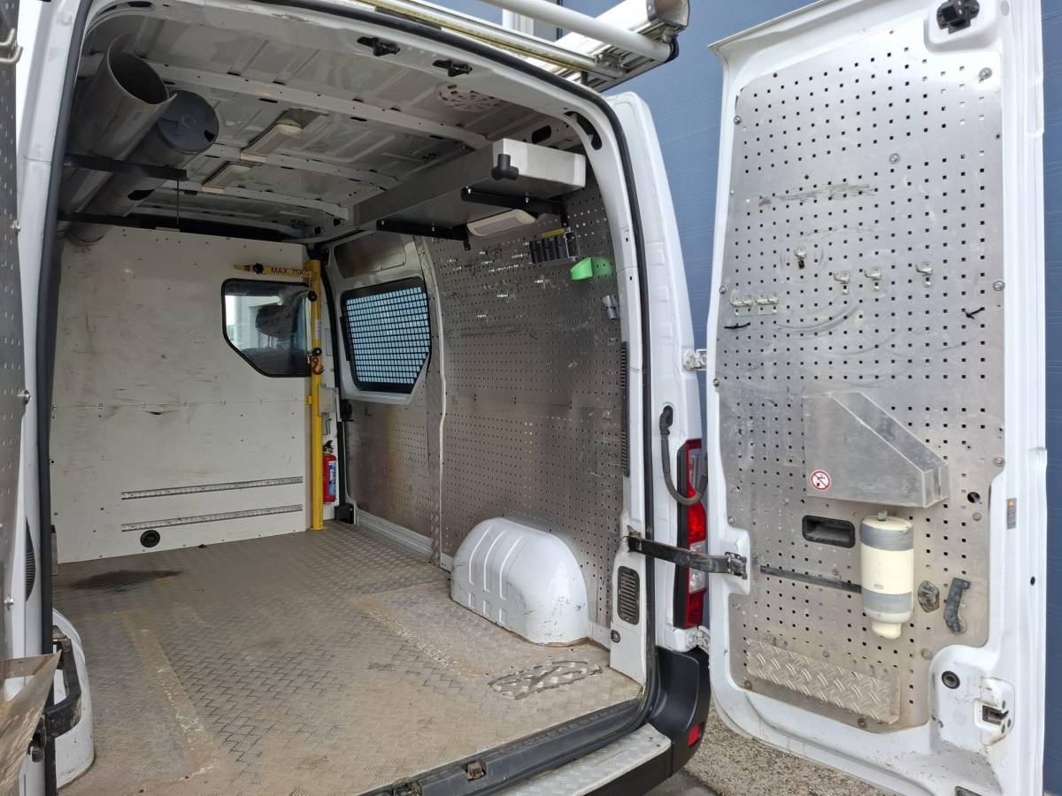 Renault Master Renault Master T35 2.3 dCi L2H2 AIRCO / CRUISE CONTROLE / IMPERIAL / TREKHAAK / EURO 6
