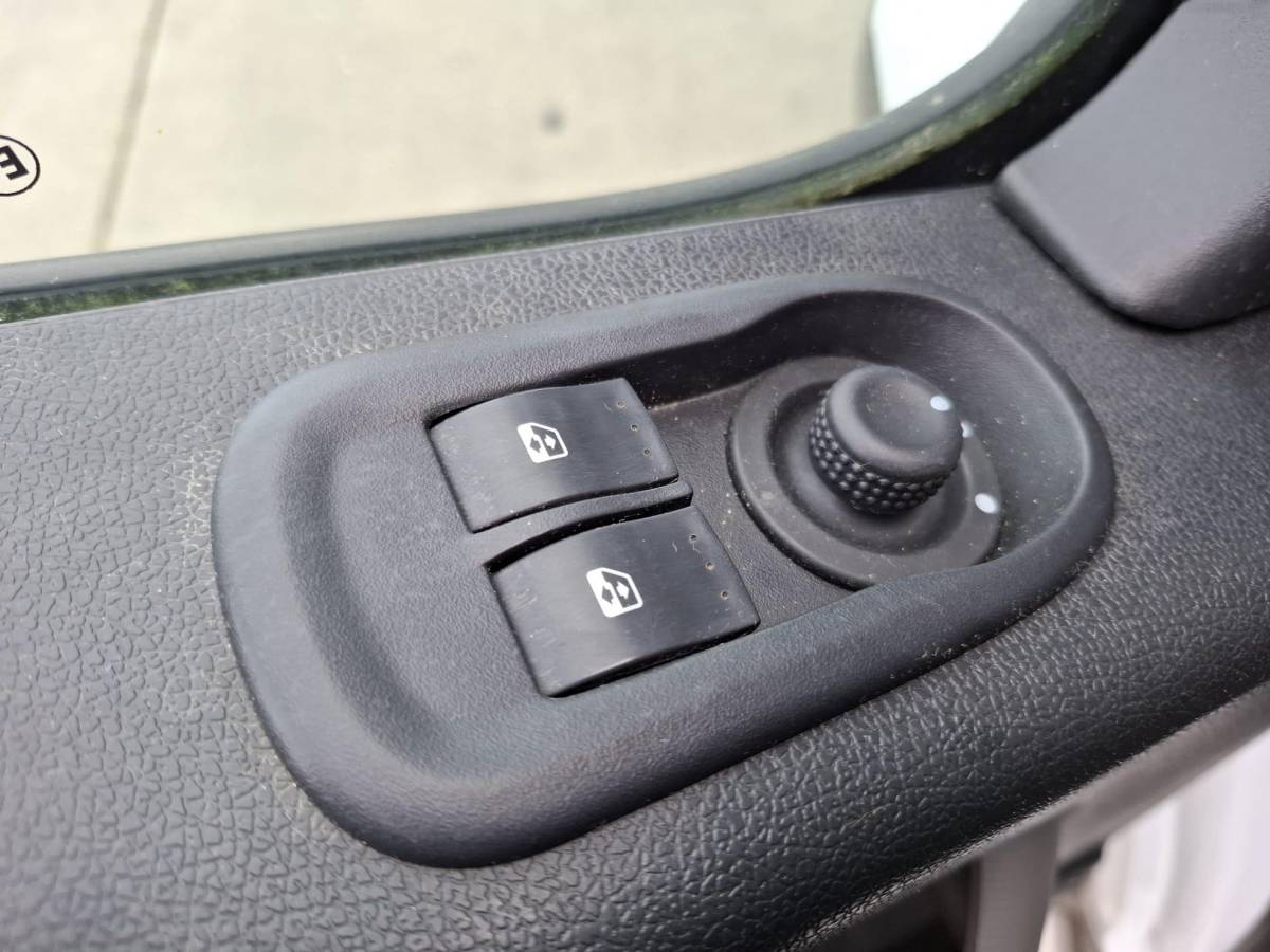 Renault Master Renault Master T35 2.3 dCi L2H2 AIRCO / CRUISE CONTROLE / IMPERIAL / TREKHAAK / EURO 6