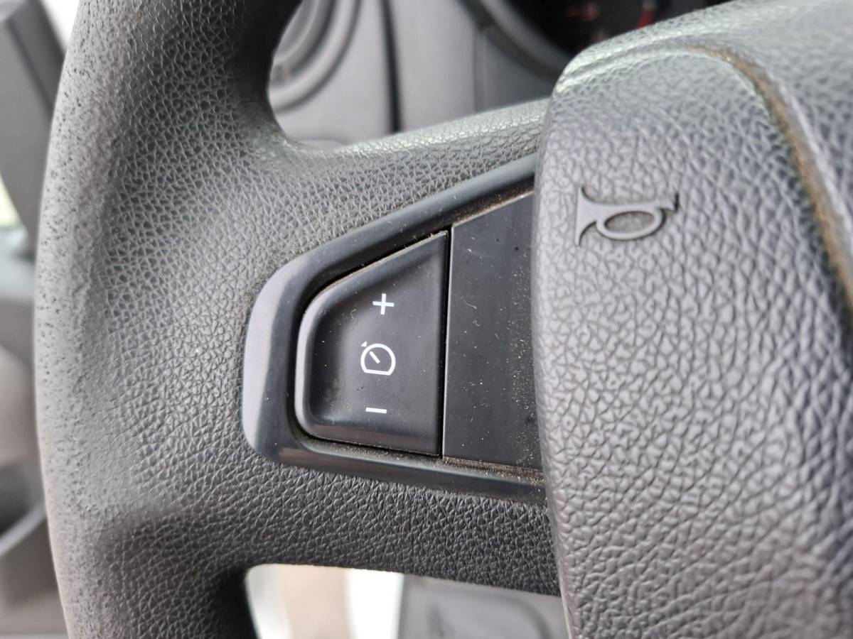 Renault Master Renault Master T35 2.3 dCi L2H2 AIRCO / CRUISE CONTROLE / IMPERIAL / TREKHAAK / EURO 6