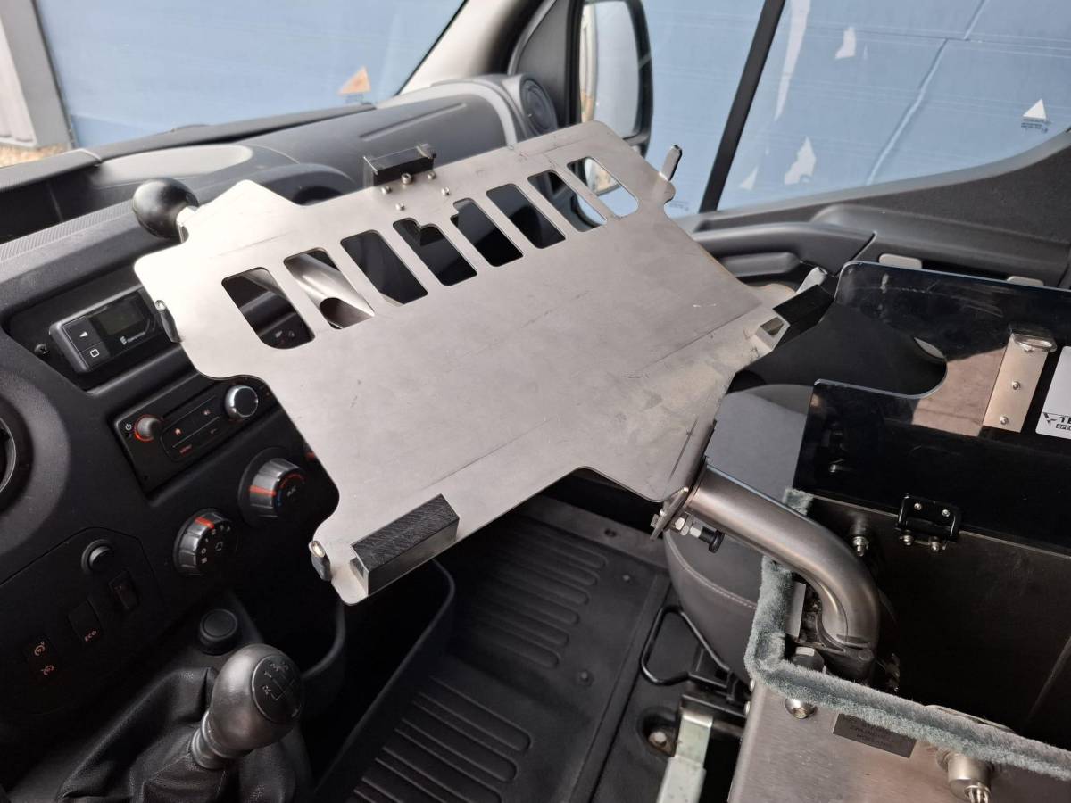 Renault Master Renault Master T35 2.3 dCi L2H2 AIRCO / CRUISE CONTROLE / IMPERIAL / TREKHAAK / EURO 6