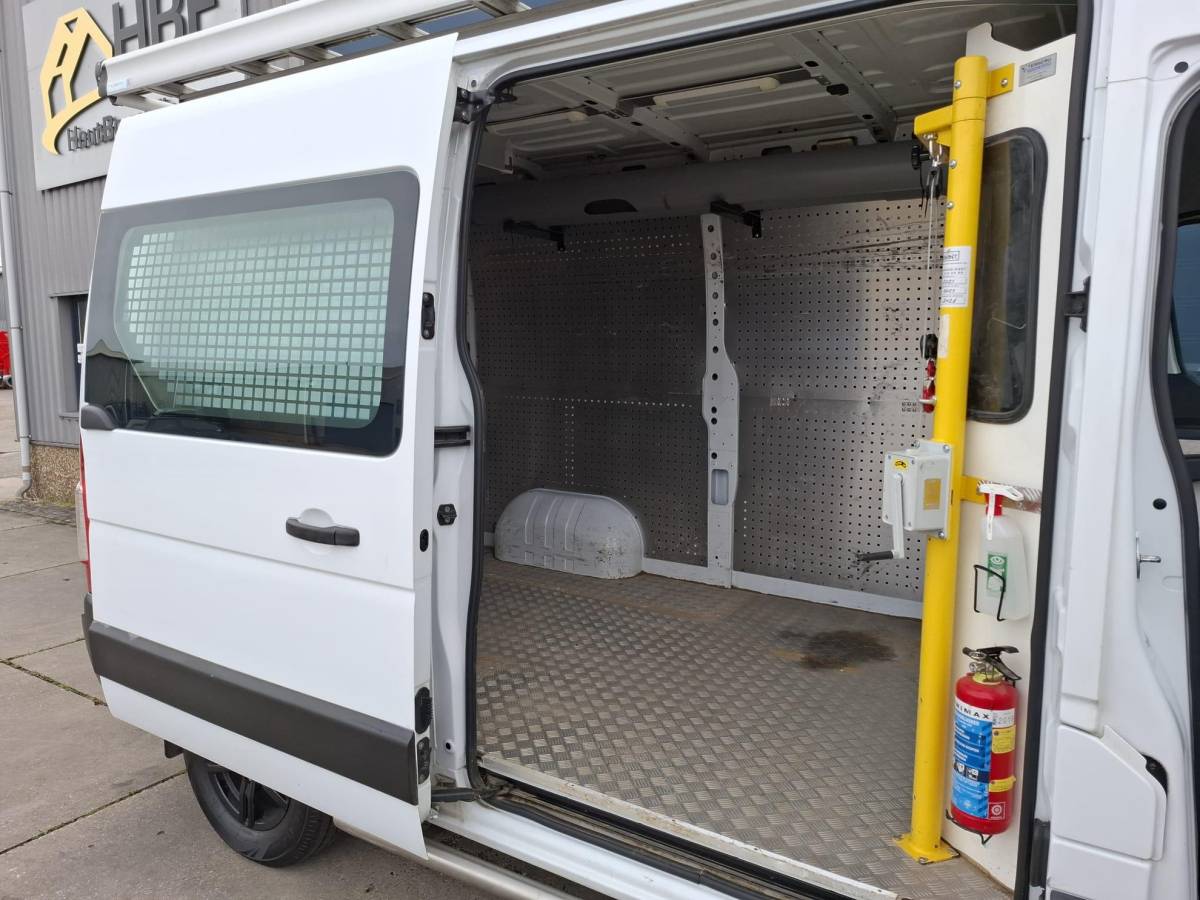Renault Master Renault Master T35 2.3 dCi L2H2 AIRCO / CRUISE CONTROLE / IMPERIAL / TREKHAAK / EURO 6