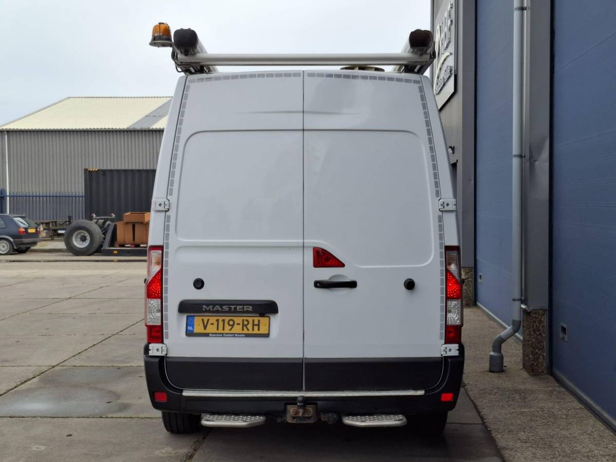 Renault Master Renault Master T35 2.3 dCi L2H2 AIRCO / CRUISE CONTROLE / IMPERIAL / TREKHAAK / EURO 6
