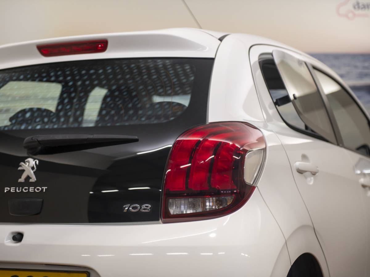 Peugeot 108 Peugeot 108 1.0 e-VTi Active TOP! NAP Lage km stand!