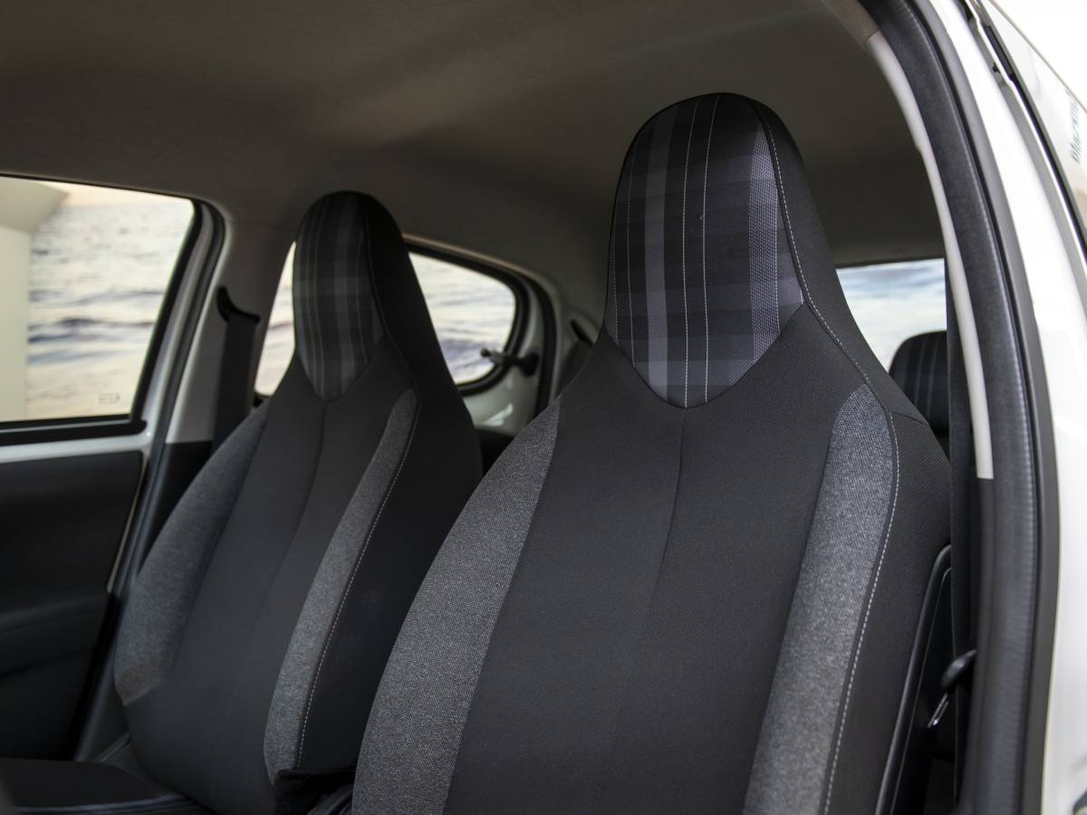 Peugeot 108 Peugeot 108 1.0 e-VTi Active TOP! NAP Lage km stand!