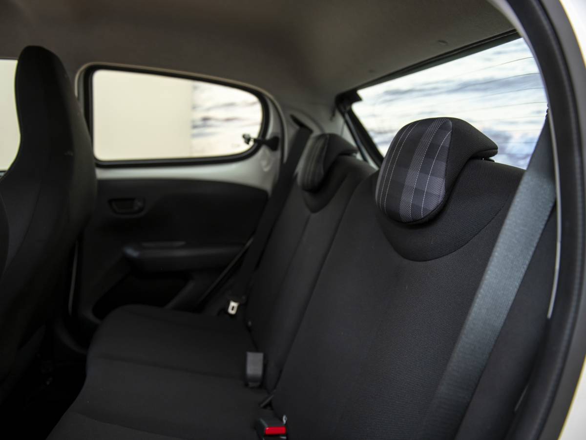 Peugeot 108 Peugeot 108 1.0 e-VTi Active TOP! NAP Lage km stand!