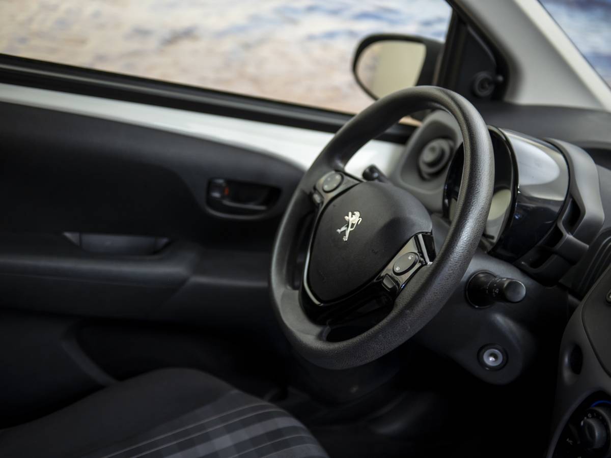 Peugeot 108 Peugeot 108 1.0 e-VTi Active TOP! NAP Lage km stand!