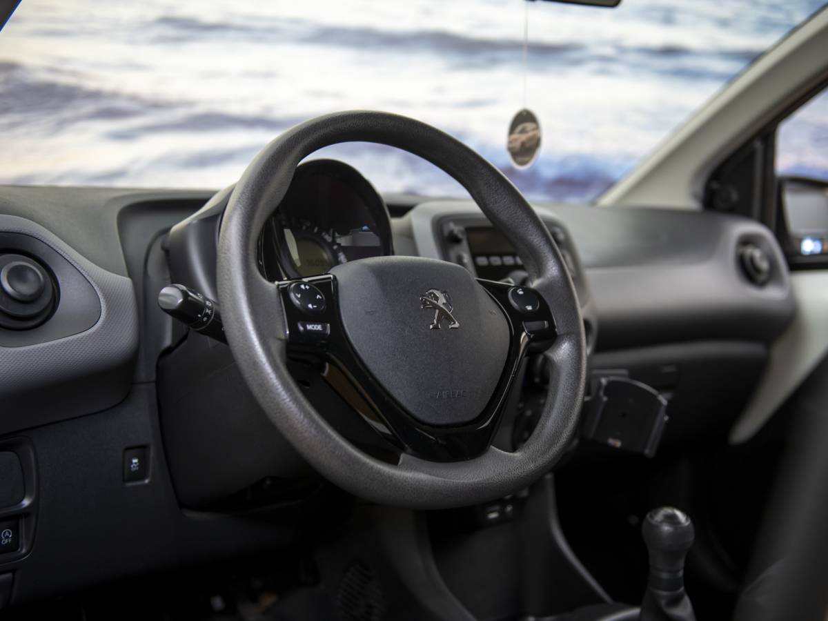 Peugeot 108 Peugeot 108 1.0 e-VTi Active TOP! NAP Lage km stand!