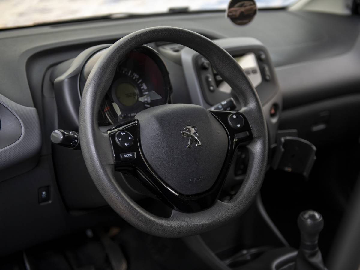 Peugeot 108 Peugeot 108 1.0 e-VTi Active TOP! NAP Lage km stand!