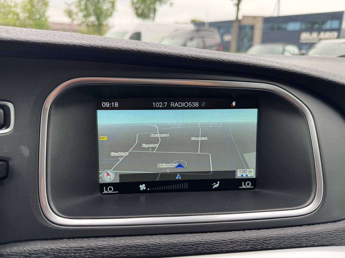 Volvo V40 Volvo V40 1.6 T4 Momentum AUTOMAAT!!