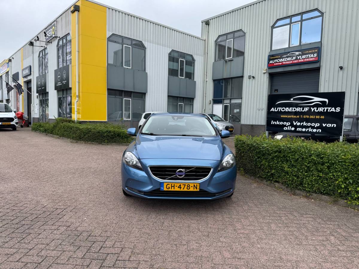 Volvo V40 Volvo V40 1.6 T4 Momentum AUTOMAAT!!