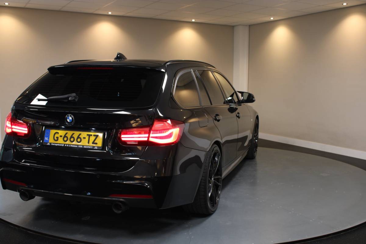 BMW 3 Serie BMW 3-serie Touring 318i M Sport *Automaat* Leer|Stoelverw.|Trekhaak|Elektr.Achterklep|NAP