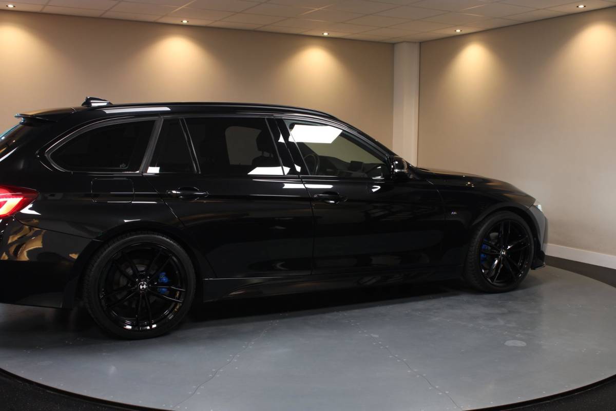 BMW 3 Serie BMW 3-serie Touring 318i M Sport *Automaat* Leer|Stoelverw.|Trekhaak|Elektr.Achterklep|NAP
