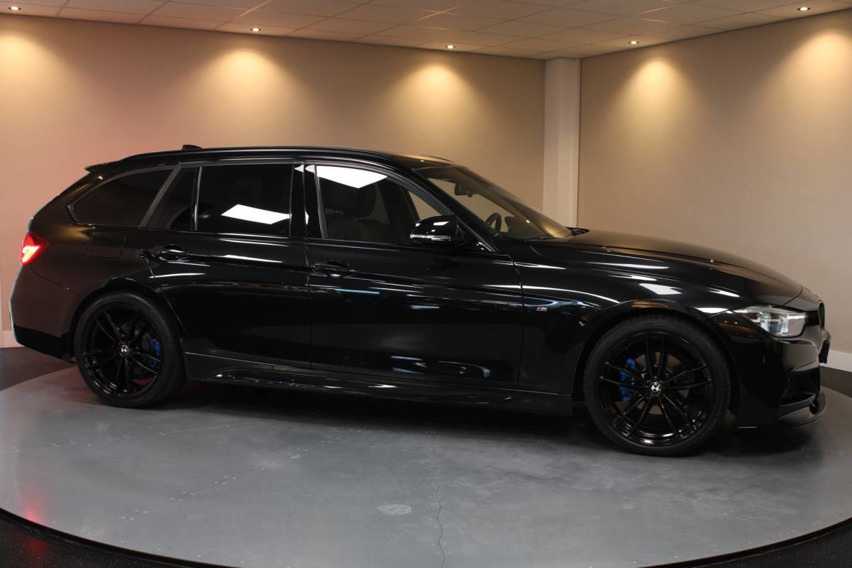 BMW 3 Serie BMW 3-serie Touring 318i M Sport *Automaat* Leer|Stoelverw.|Trekhaak|Elektr.Achterklep|NAP