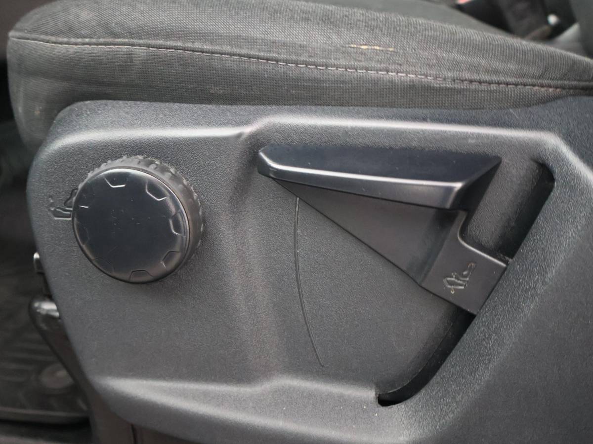 Ford Transit Custom Ford Transit Custom 280 2.0 TDCI 125 PK 3-ZIT EURO6 LIMITED + TREKHAAK | STOELVERW. | CRUISE CONTROL | AIRCO