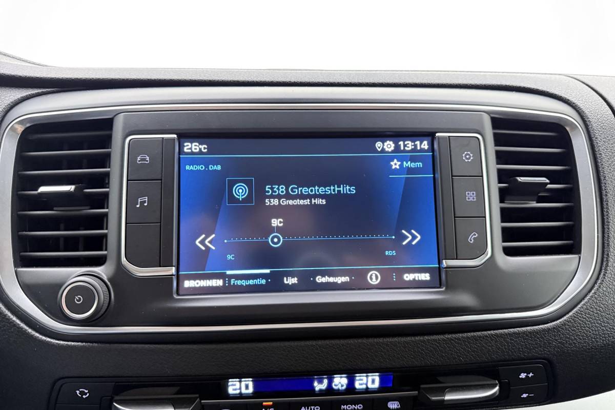 Peugeot Expert Peugeot Expert 2.0 BlueHDI 145 Long Sport | Trekhaak | Zijdeuren links/rechts | Achteruitrijcamera | Stoelverwarming | Apple/Android carplay | Airco | Stuurbediening