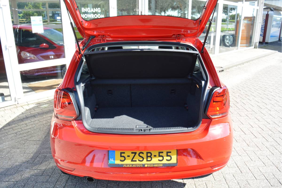 Volkswagen Polo Volkswagen Polo 1.2 90PK TSI Comfortline | Cruise | PDC V+A | Orig. NL | NAP |
