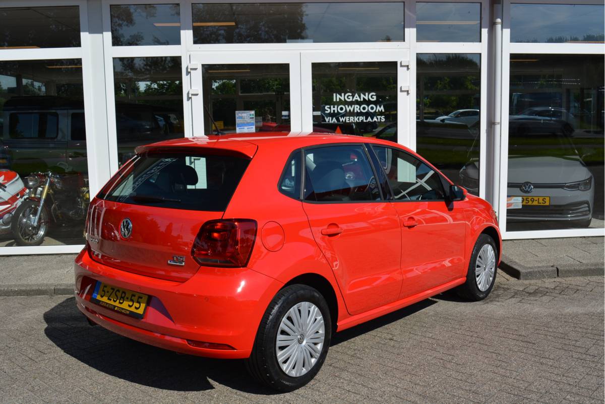 Volkswagen Polo Volkswagen Polo 1.2 90PK TSI Comfortline | Cruise | PDC V+A | Orig. NL | NAP |