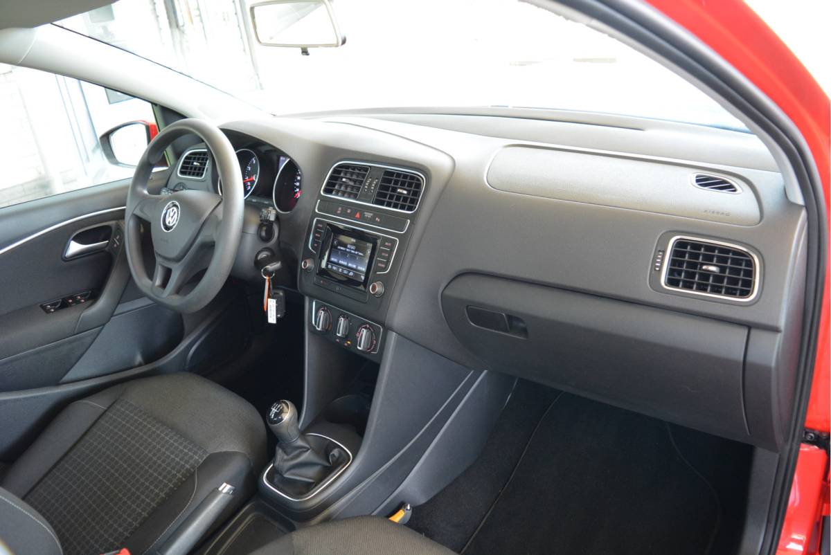 Volkswagen Polo Volkswagen Polo 1.2 90PK TSI Comfortline | Cruise | PDC V+A | Orig. NL | NAP |
