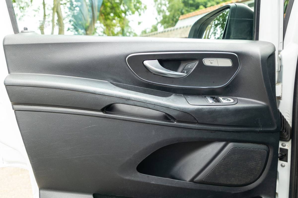 Mercedes-Benz Vito Mercedes-Benz VITO 114 CDI Lang Automaat I Led I PDC V+A I Adaptive Cruise I Climate I Camera I Achterklep I CarPlay I Android